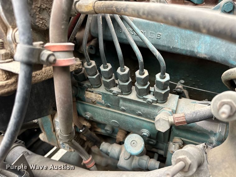 image for item NS9134 1991 International 4700  manure spreader truck