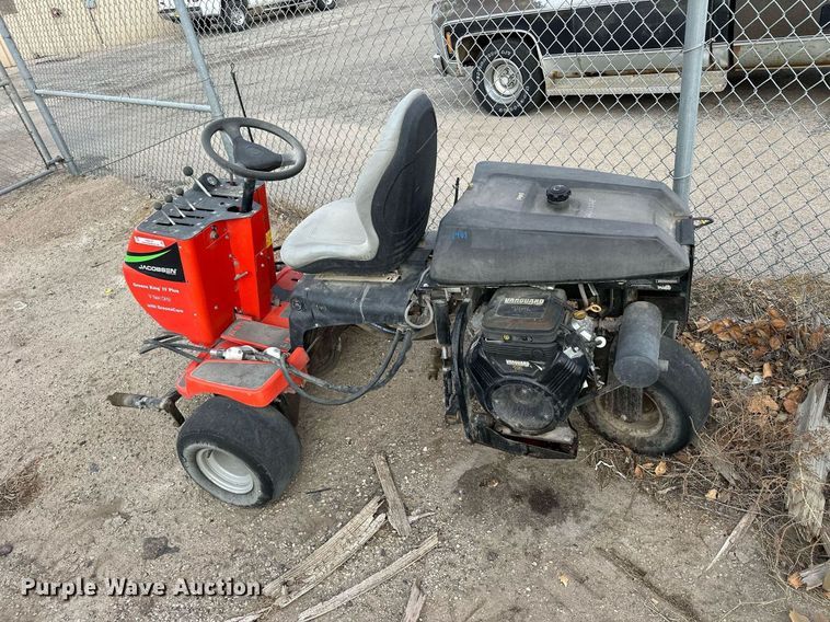 image for item NS9137 Jacobsen Greens King IV Plus  greens mower
