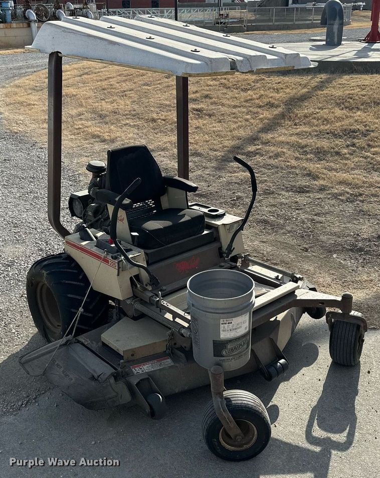 image for item NS9139 Grasshopper 225  ZTR lawn mower