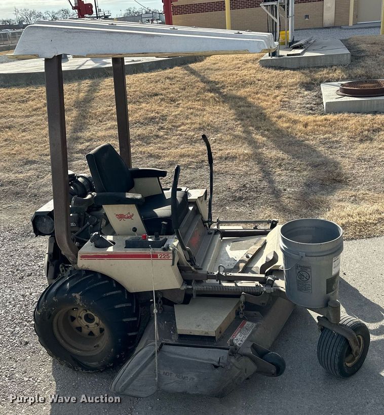 image for item NS9139 Grasshopper 225  ZTR lawn mower