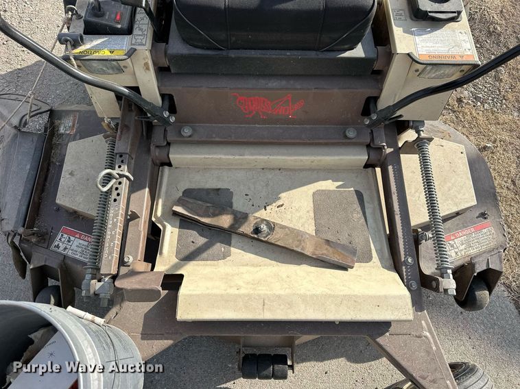 image for item NS9139 Grasshopper 225  ZTR lawn mower