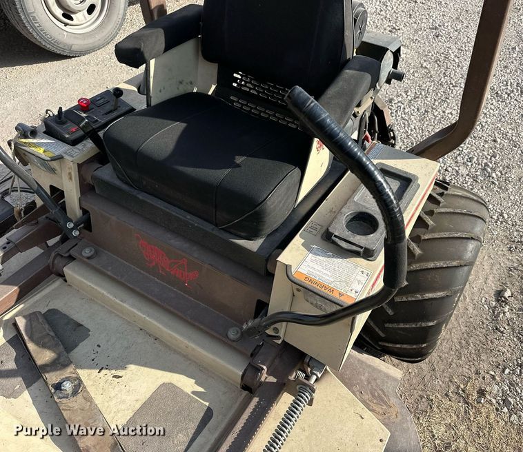 image for item NS9139 Grasshopper 225  ZTR lawn mower