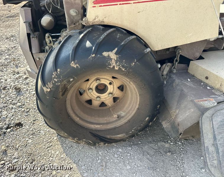 image for item NS9139 Grasshopper 225  ZTR lawn mower