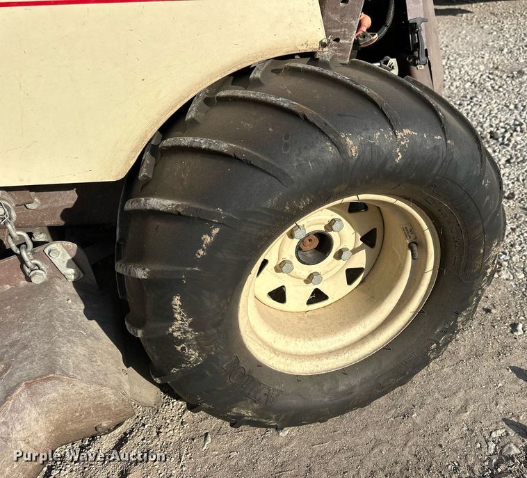 image for item NS9139 Grasshopper 225  ZTR lawn mower