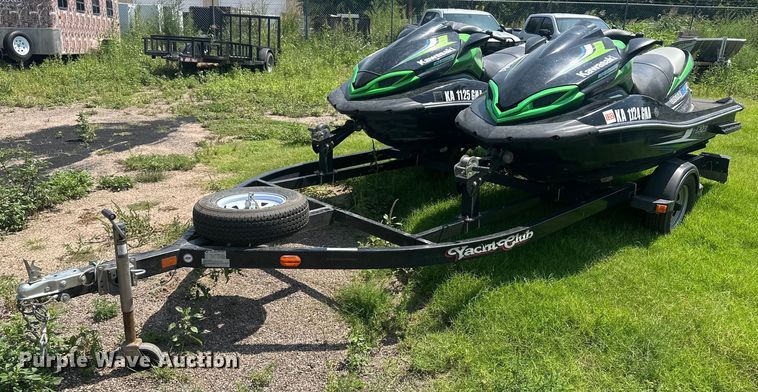 image for item OC9352 (2) 2013 Kawasaki Ultra 300X personal watercrafts