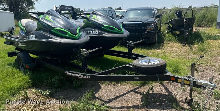image for item OC9352 (2) 2013 Kawasaki Ultra 300X personal watercrafts