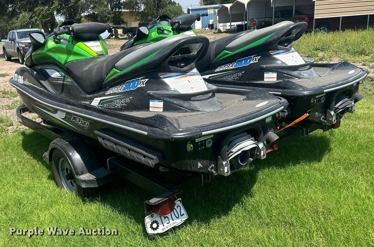 image for item OC9352 (2) 2013 Kawasaki Ultra 300X personal watercrafts