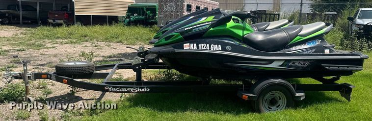 image for item OC9352 (2) 2013 Kawasaki Ultra 300X personal watercrafts