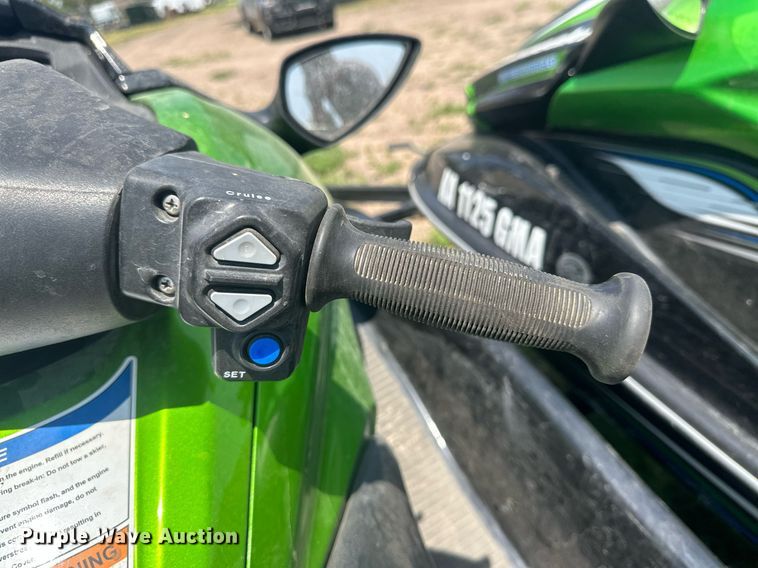 image for item OC9352 (2) 2013 Kawasaki Ultra 300X personal watercrafts