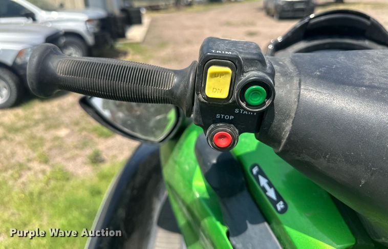 image for item OC9352 (2) 2013 Kawasaki Ultra 300X personal watercrafts