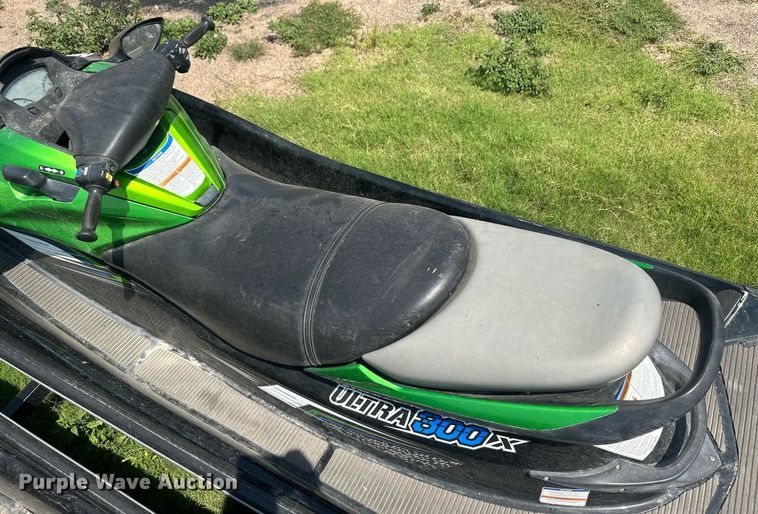image for item OC9352 (2) 2013 Kawasaki Ultra 300X personal watercrafts