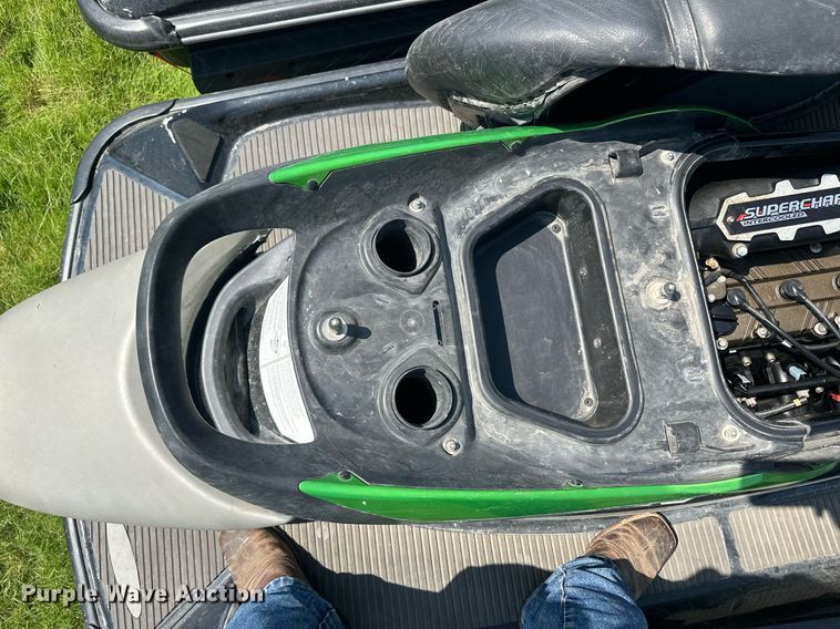 image for item OC9352 (2) 2013 Kawasaki Ultra 300X personal watercrafts