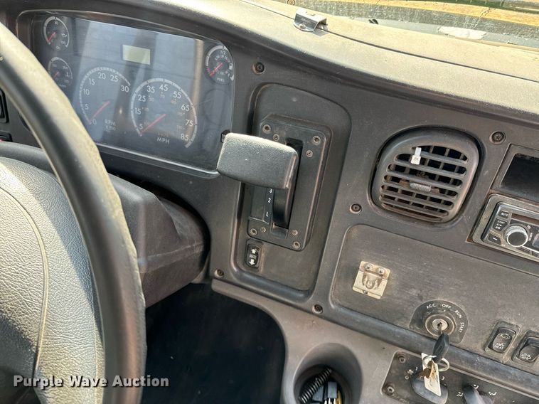 image for item OD9827 2011 Thomas B2  school bus