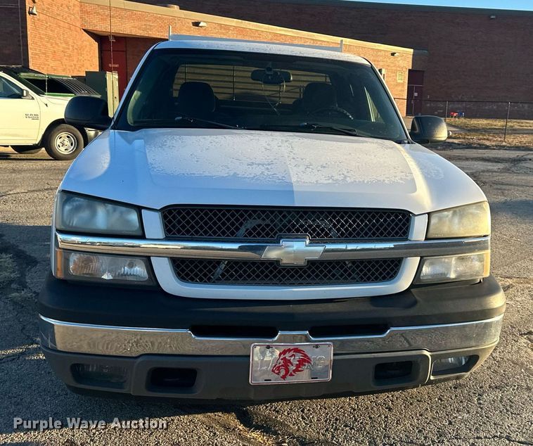 image for item OF9198 2005 Chevrolet Silverado 1500  Ext. Cab pickup truck