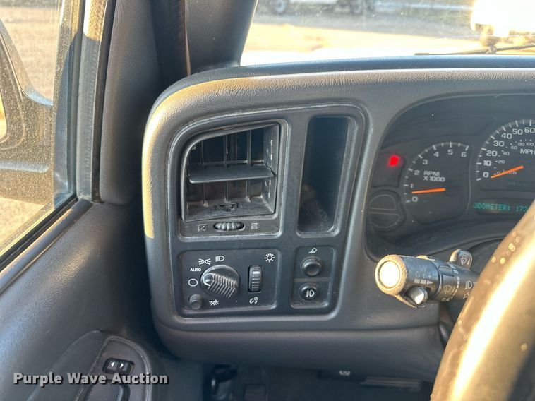 image for item OF9198 2005 Chevrolet Silverado 1500  Ext. Cab pickup truck