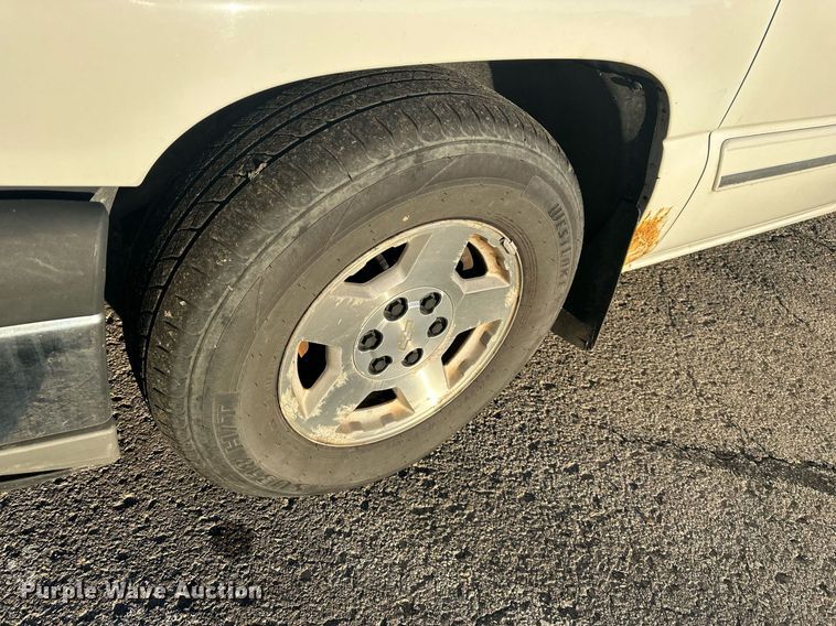 image for item OF9198 2005 Chevrolet Silverado 1500  Ext. Cab pickup truck