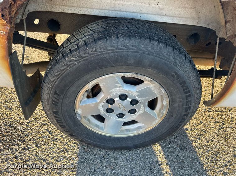 image for item OF9198 2005 Chevrolet Silverado 1500  Ext. Cab pickup truck