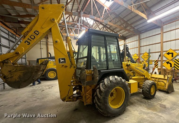 image for item OF9199 1992 John Deere 310D  backhoe