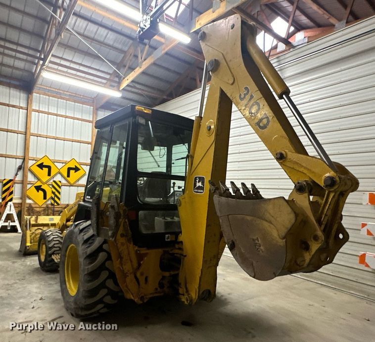 image for item OF9199 1992 John Deere 310D  backhoe
