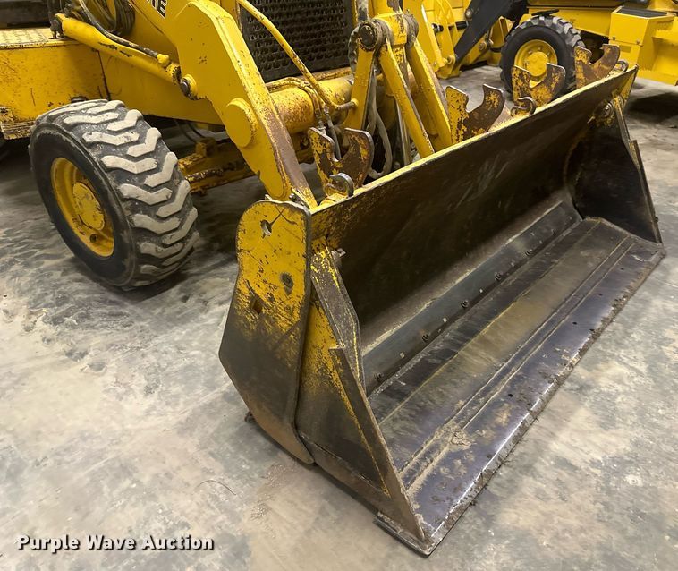 image for item OF9199 1992 John Deere 310D  backhoe