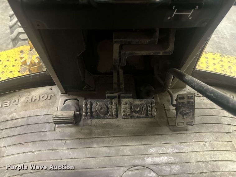 image for item OF9199 1992 John Deere 310D  backhoe