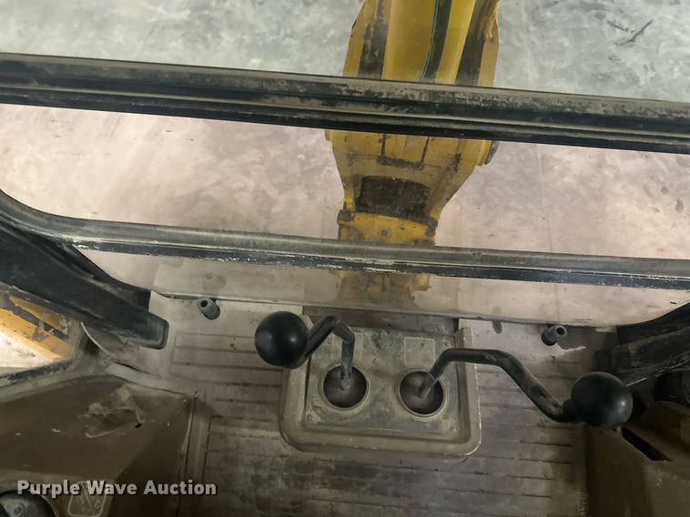 image for item OF9199 1992 John Deere 310D  backhoe