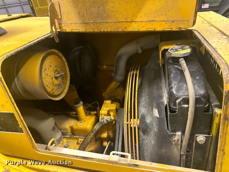 image for item OF9199 1992 John Deere 310D  backhoe