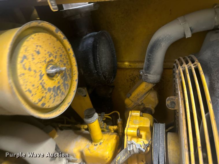 image for item OF9199 1992 John Deere 310D  backhoe