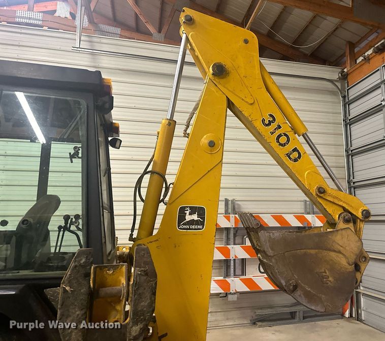 image for item OF9199 1992 John Deere 310D  backhoe