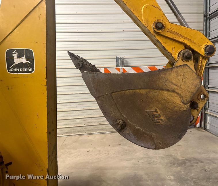 image for item OF9199 1992 John Deere 310D  backhoe