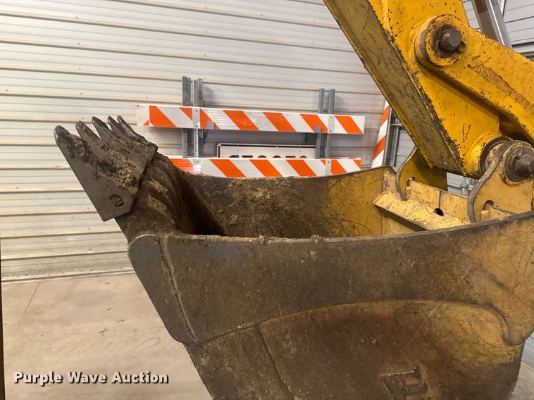 image for item OF9199 1992 John Deere 310D  backhoe