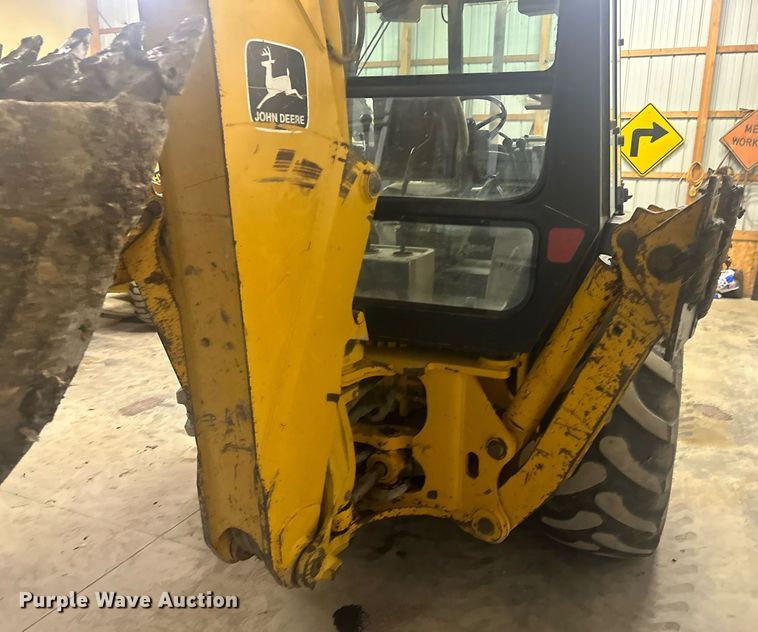 image for item OF9199 1992 John Deere 310D  backhoe