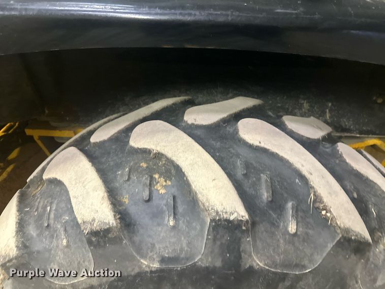 image for item OF9199 1992 John Deere 310D  backhoe