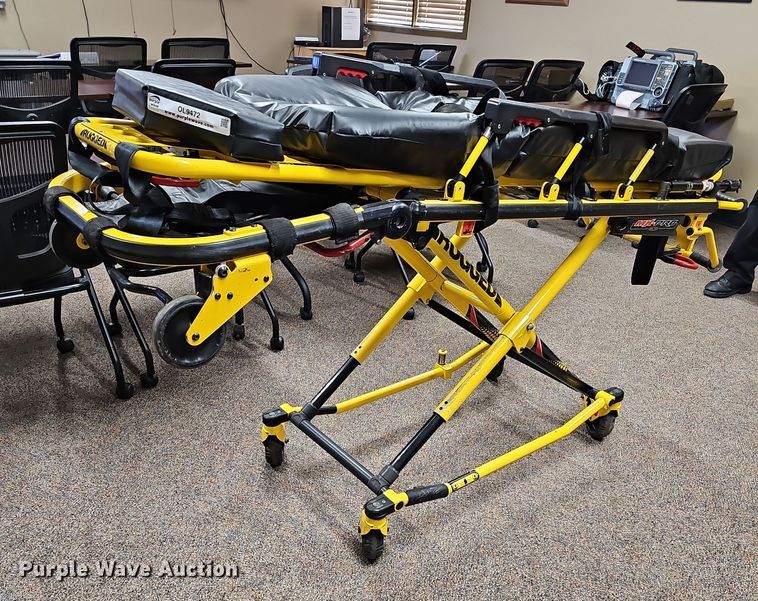 image for item OL9472 Stryker MXPro R3  ambulance cot