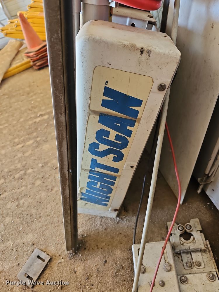 image for item OL9506 Truck bed topper