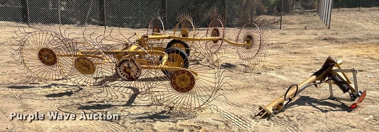 image for item DN3131 Vermeer WR20  hay rake