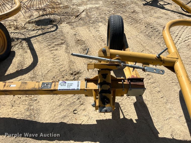 image for item DN3131 Vermeer WR20  hay rake