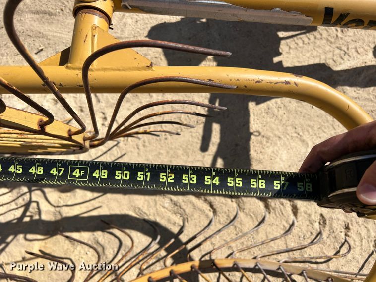 image for item DN3131 Vermeer WR20  hay rake