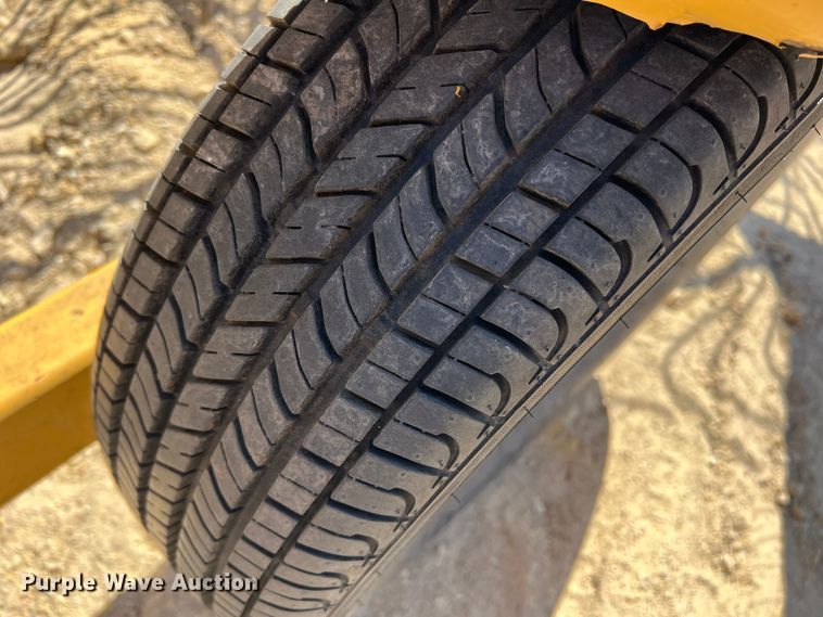 image for item DN3131 Vermeer WR20  hay rake