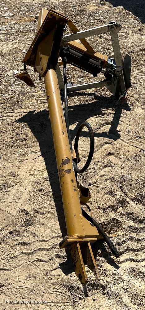 image for item DN3131 Vermeer WR20  hay rake