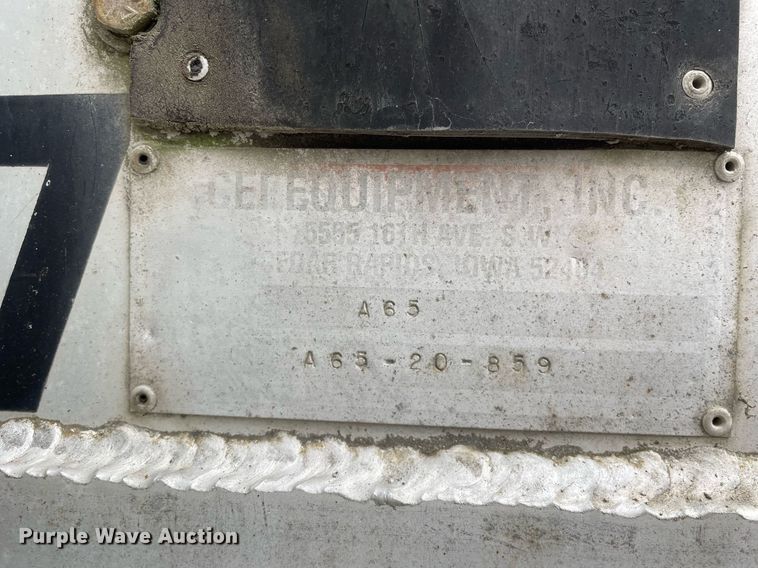 image for item DP0273 2001 International 8100  feed delivery truck