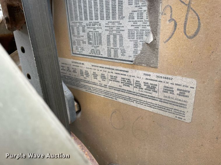 image for item DP0273 2001 International 8100  feed delivery truck