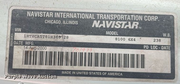 image for item DP0273 2001 International 8100  feed delivery truck