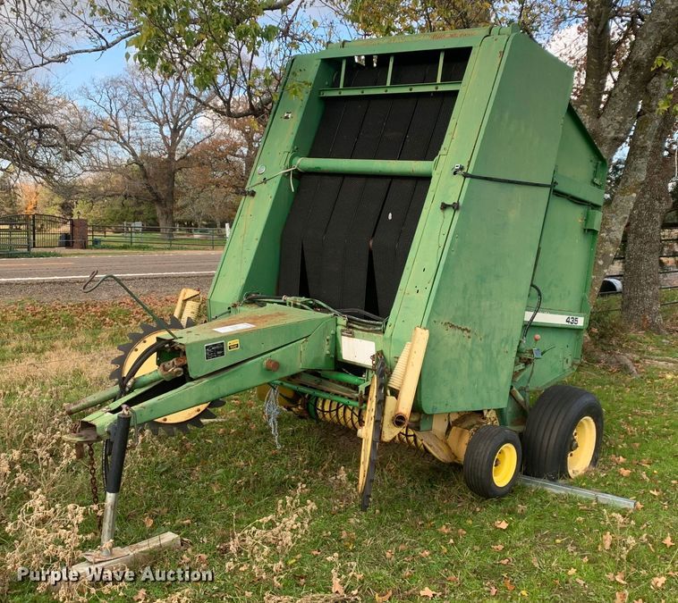 image for item DP8783 John Deere 435  round baler