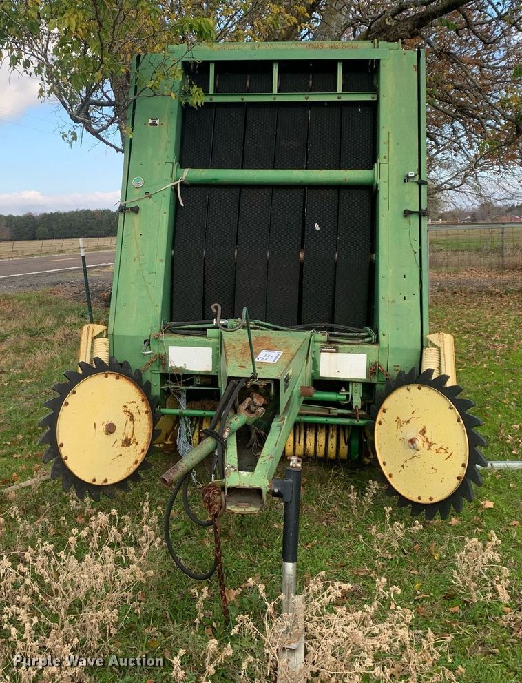image for item DP8783 John Deere 435  round baler