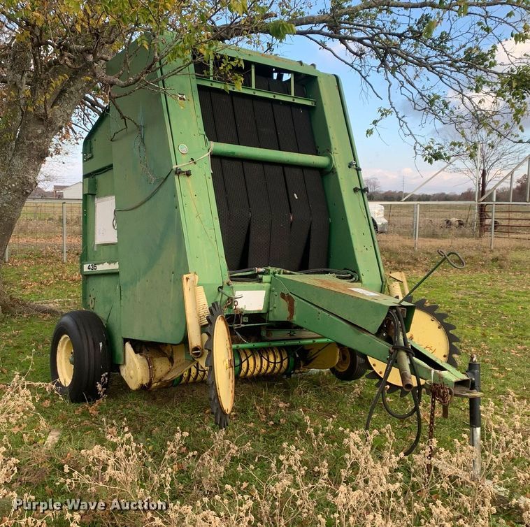 image for item DP8783 John Deere 435  round baler