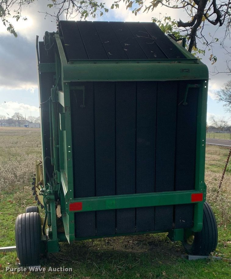 image for item DP8783 John Deere 435  round baler