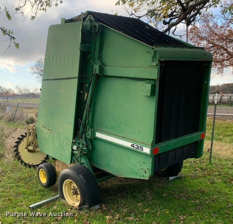 image for item DP8783 John Deere 435  round baler