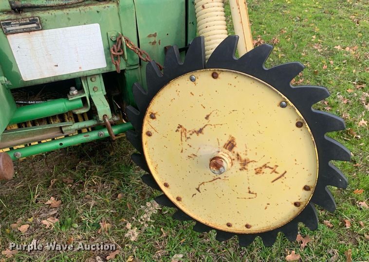 image for item DP8783 John Deere 435  round baler