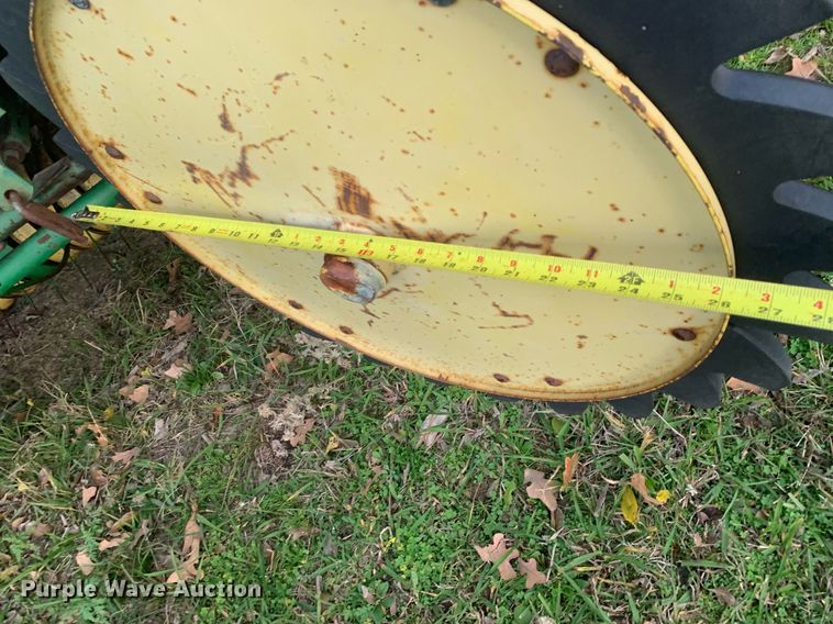 image for item DP8783 John Deere 435  round baler